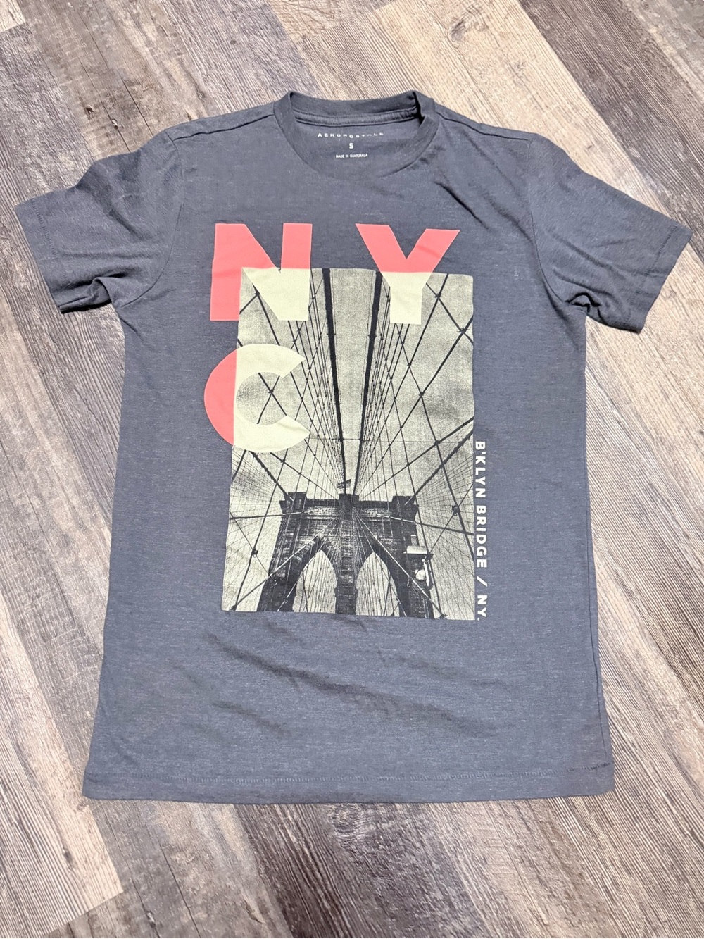 Aeropostale Brooklyn Bridge NYC Graphic Tee